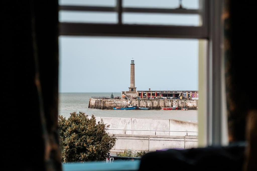 Seaside Serenity: 3-Bedroom Beach Haven In Margate Exterior photo